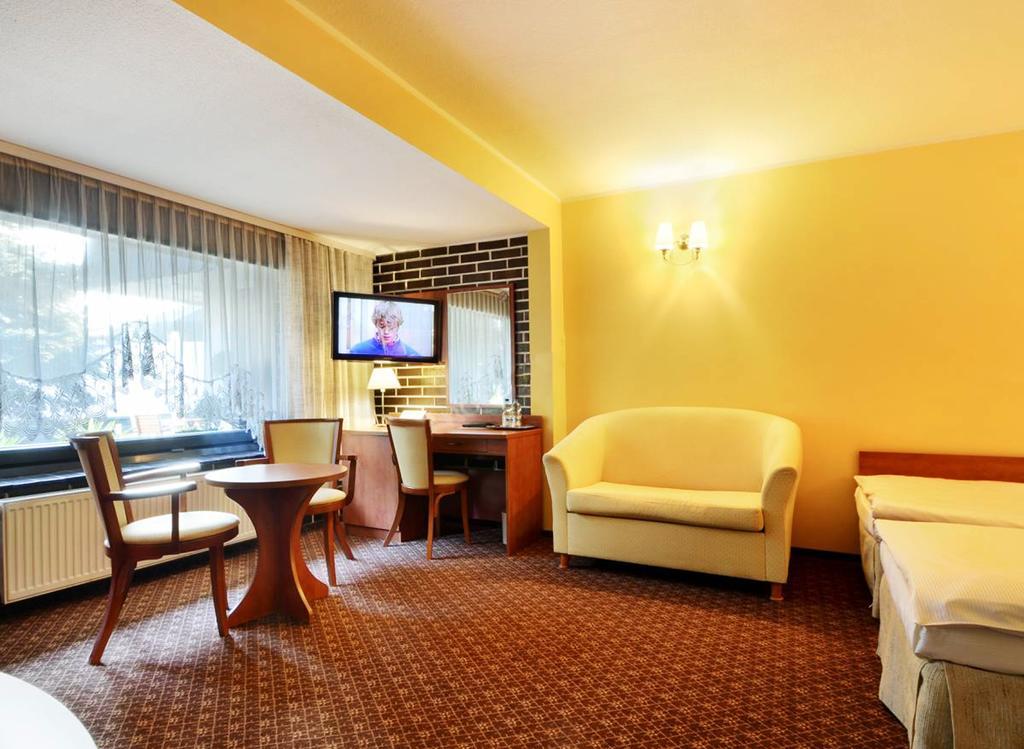 פוזנן Hotel Astra Tajemniczy Ogrod מראה חיצוני תמונה