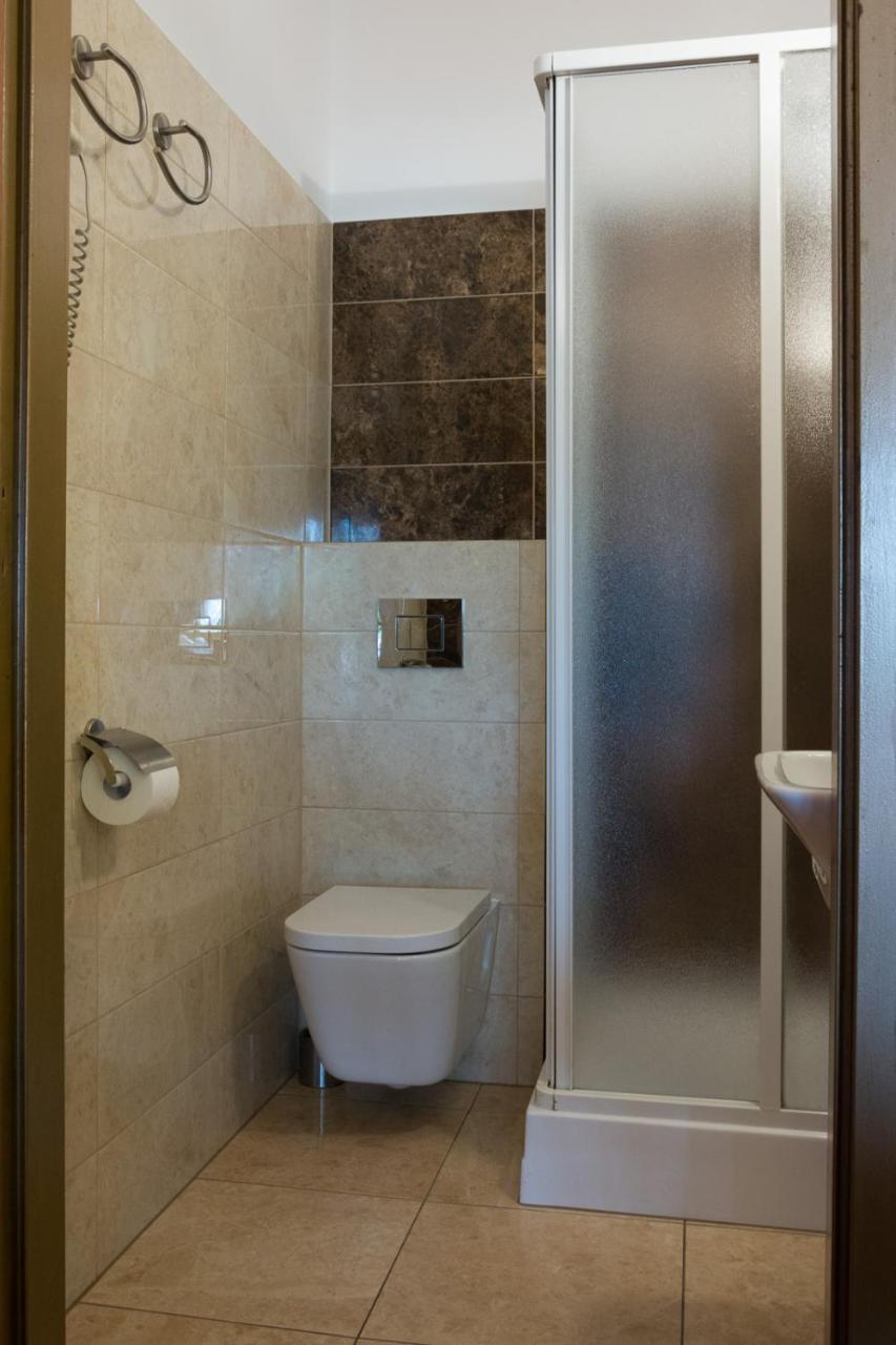 פוזנן Hotel Astra Tajemniczy Ogrod מראה חיצוני תמונה