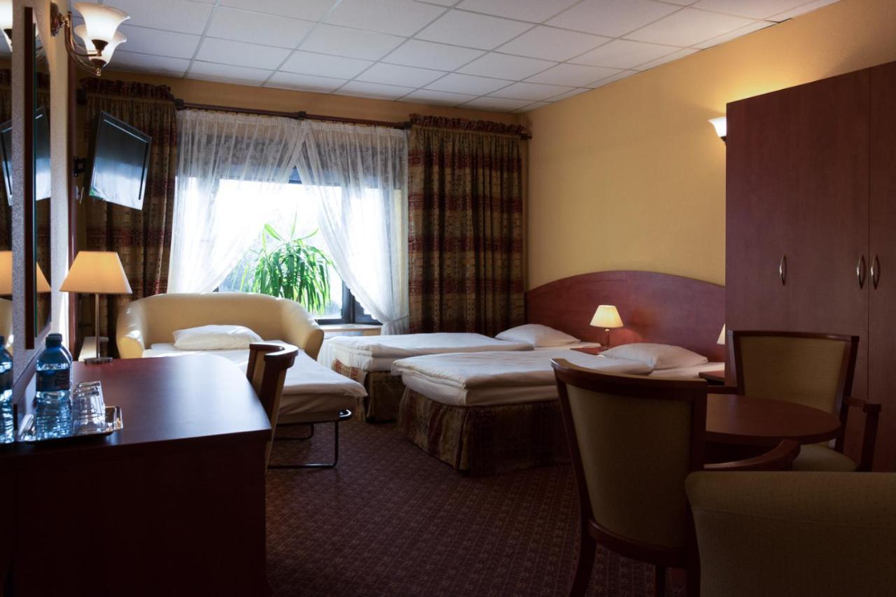פוזנן Hotel Astra Tajemniczy Ogrod מראה חיצוני תמונה